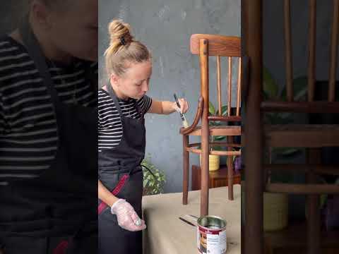 Реставрация венского стула с тиснением :: Покрываю маслом #shorts